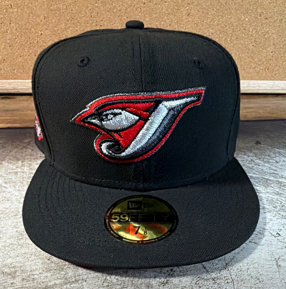 Exclusive New Era 59FIFTY Toronto Blue Jays Black/Red/Gray Fitted Hat Size 7 1/8
